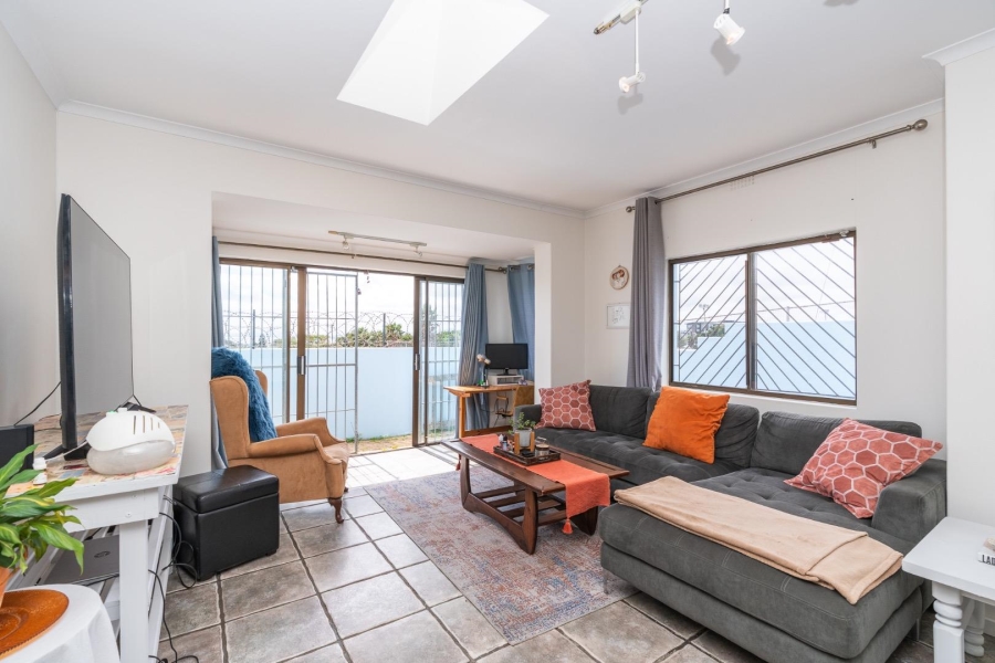 2 Bedroom Property for Sale in Woodstock Western Cape